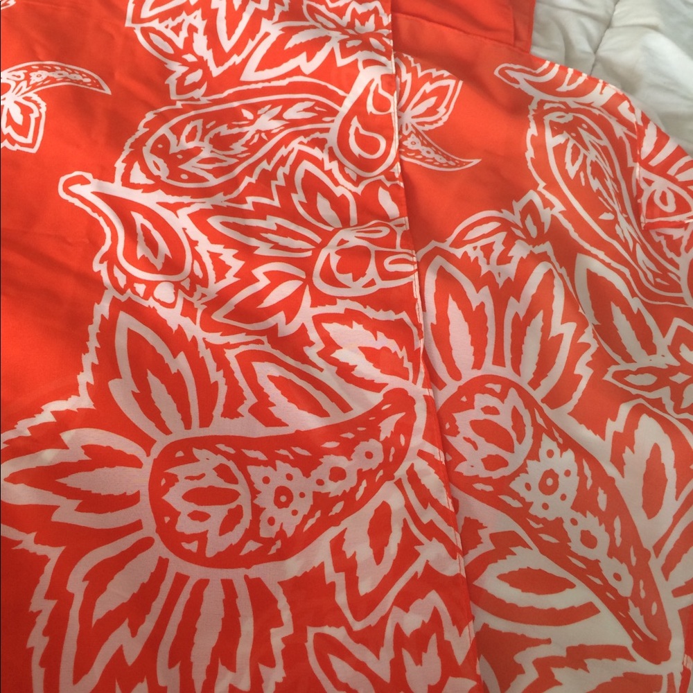 Estée Lauder Scarf/Wrap